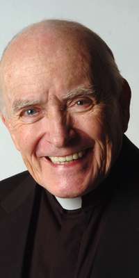 Andrew Greeley, American Roman Catholic priest, dies at age 85